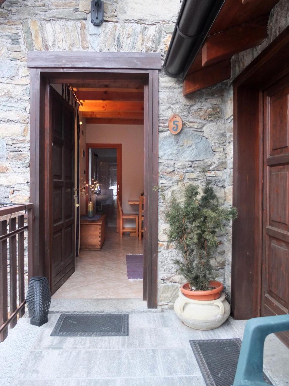 Willa Agriturismo Al Castagneto Mazzo di Valtellina Zewnętrze zdjęcie